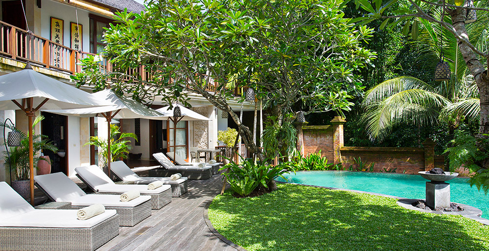 Nyanyi Riverside Villas - Villa Iskandar - Pool and deck